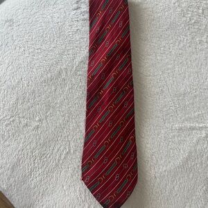 Gucci classic silk tie